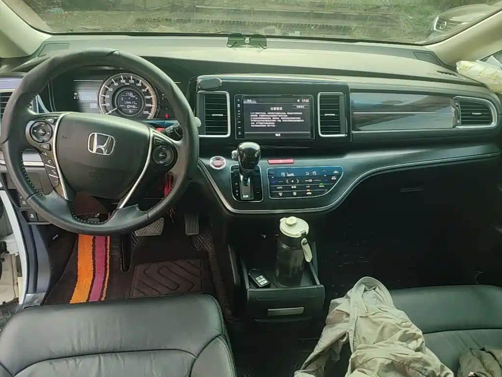 Honda Elysion — миниатюра 10
