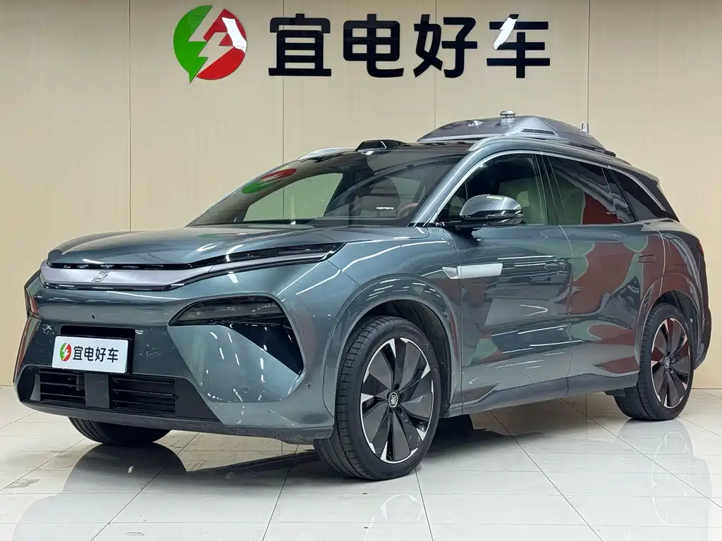 BYD Tang L