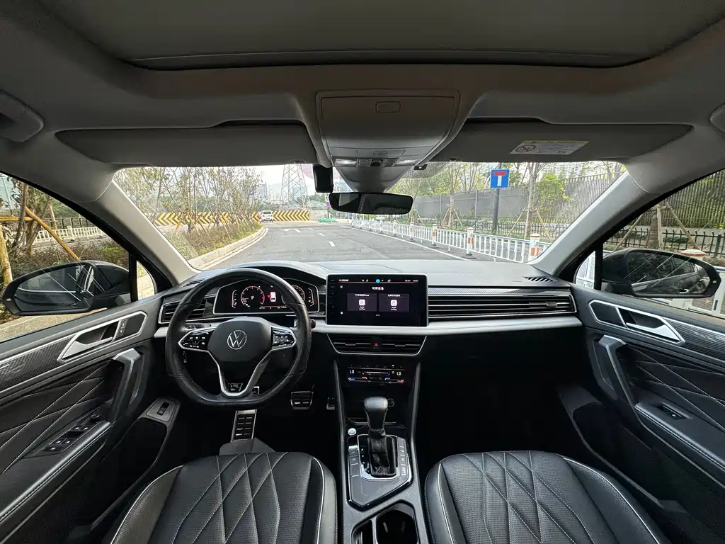Volkswagen Tiguan L — миниатюра 9