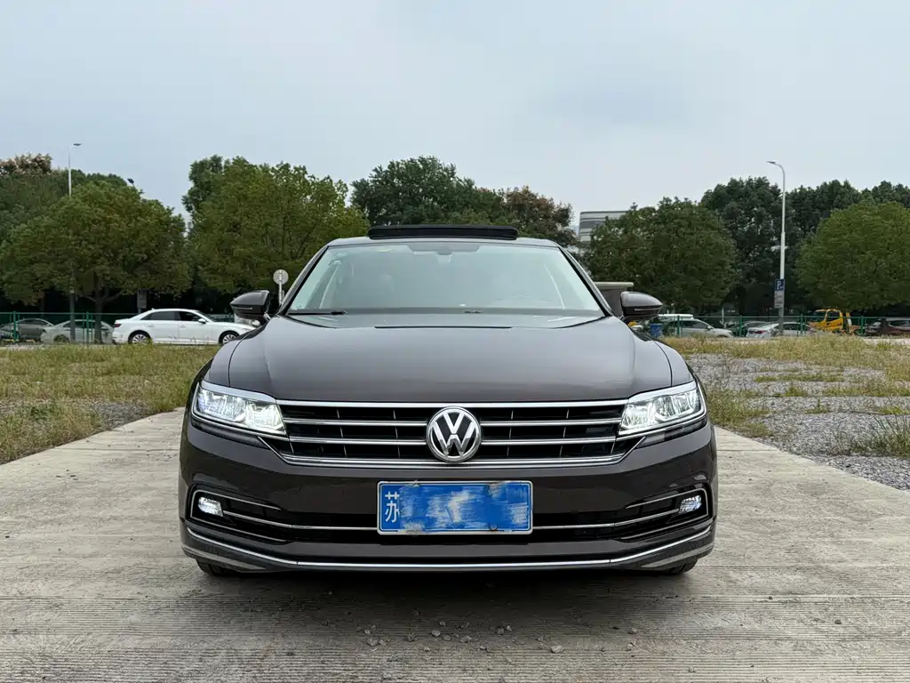 Volkswagen Phideon — миниатюра 2