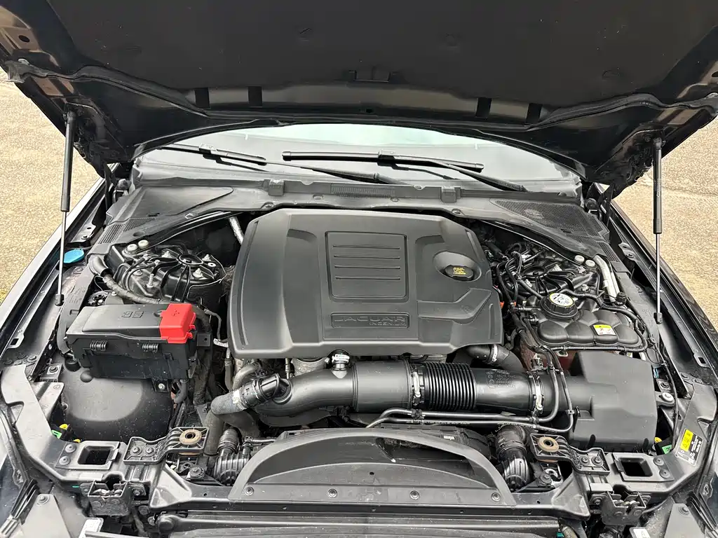 Jaguar XEL — миниатюра 25