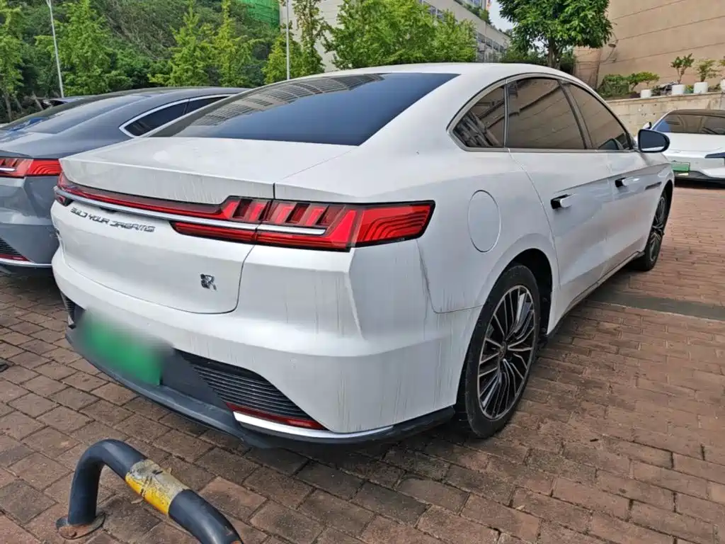 BYD Han — миниатюра 7