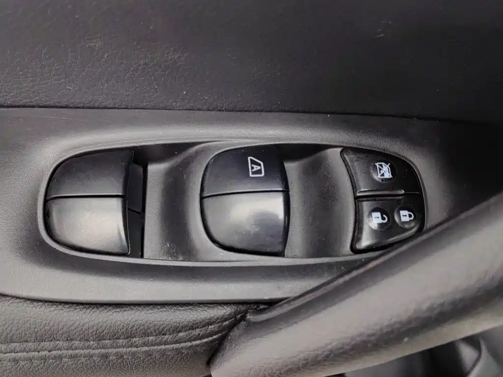 Nissan X-Trail — миниатюра 9