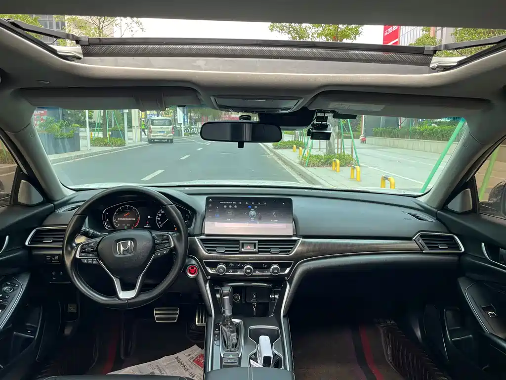 Honda Accord — миниатюра 7