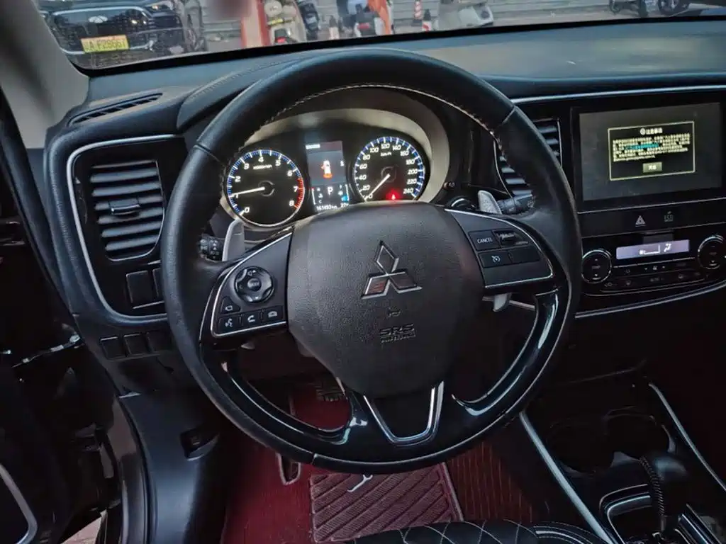 Mitsubishi Outlander — миниатюра 15
