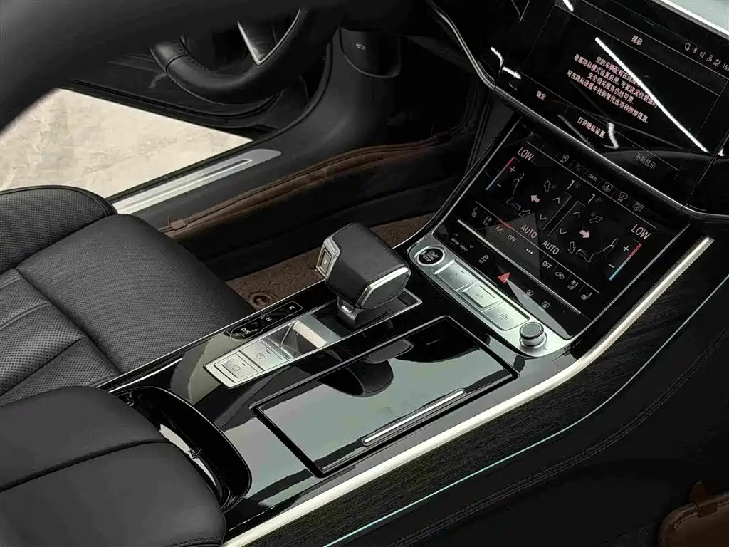 Audi A8 — миниатюра 12