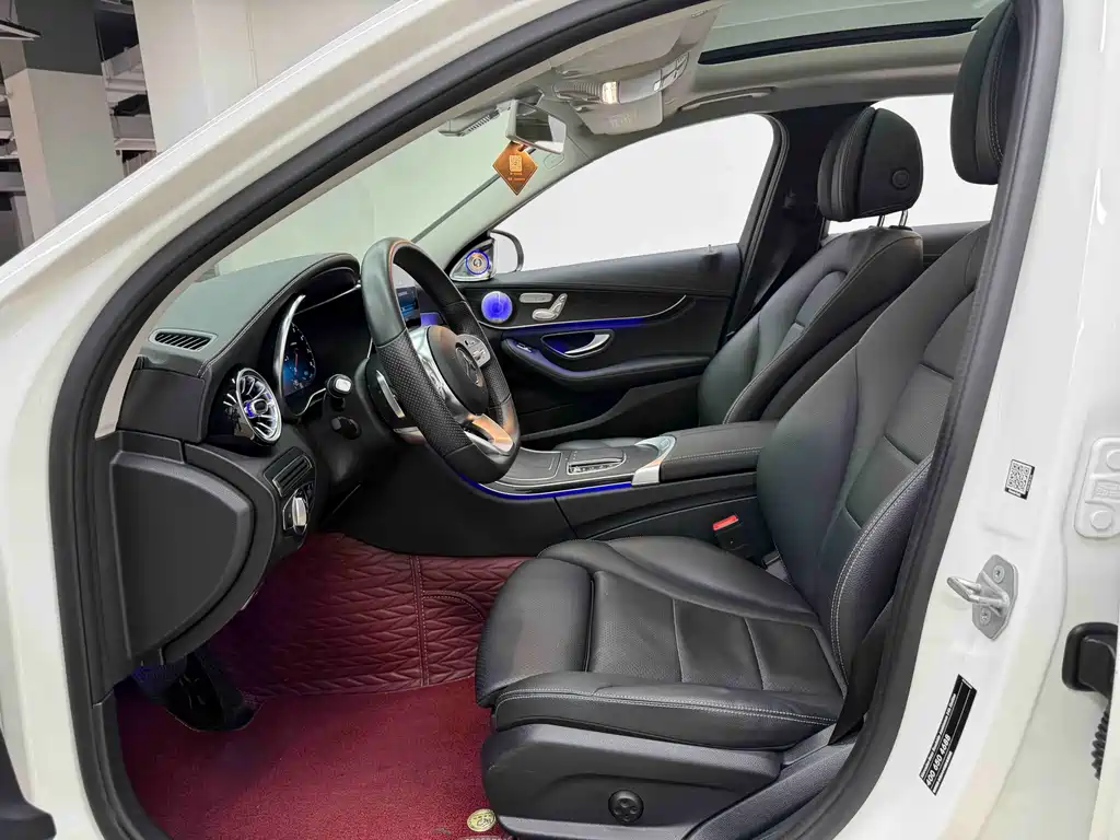 Mercedes-Benz C-Class — миниатюра 12