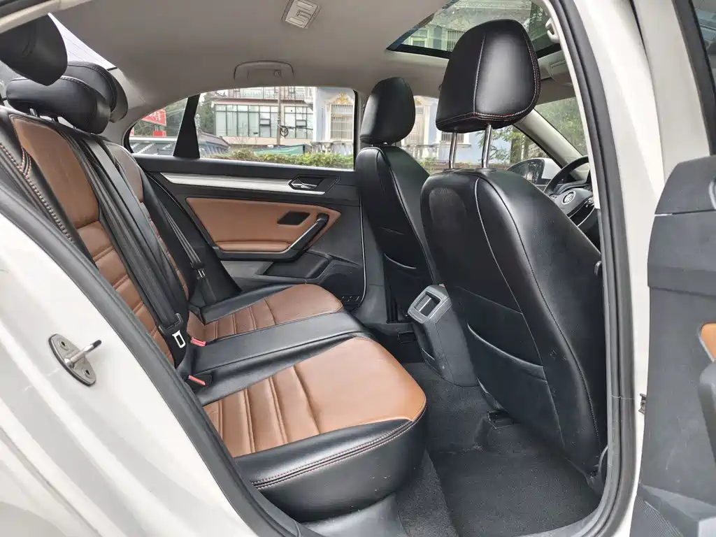 Volkswagen Lamando — миниатюра 11