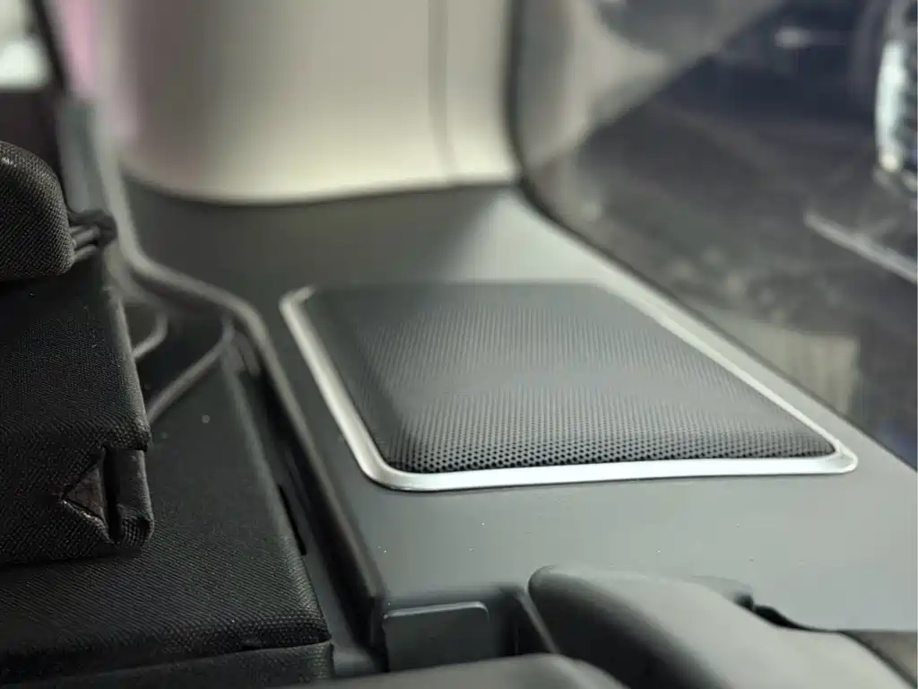 Land Rover Range Rover — миниатюра 19