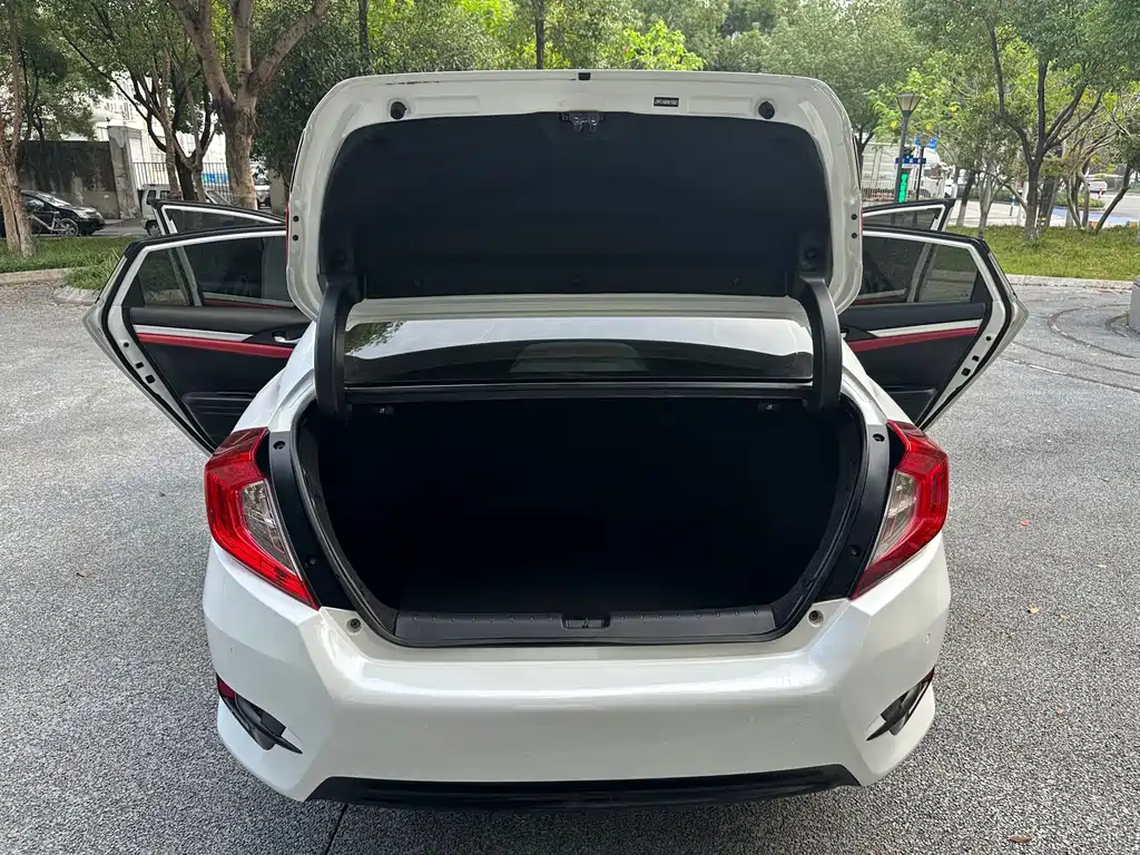 Honda Civic — миниатюра 11