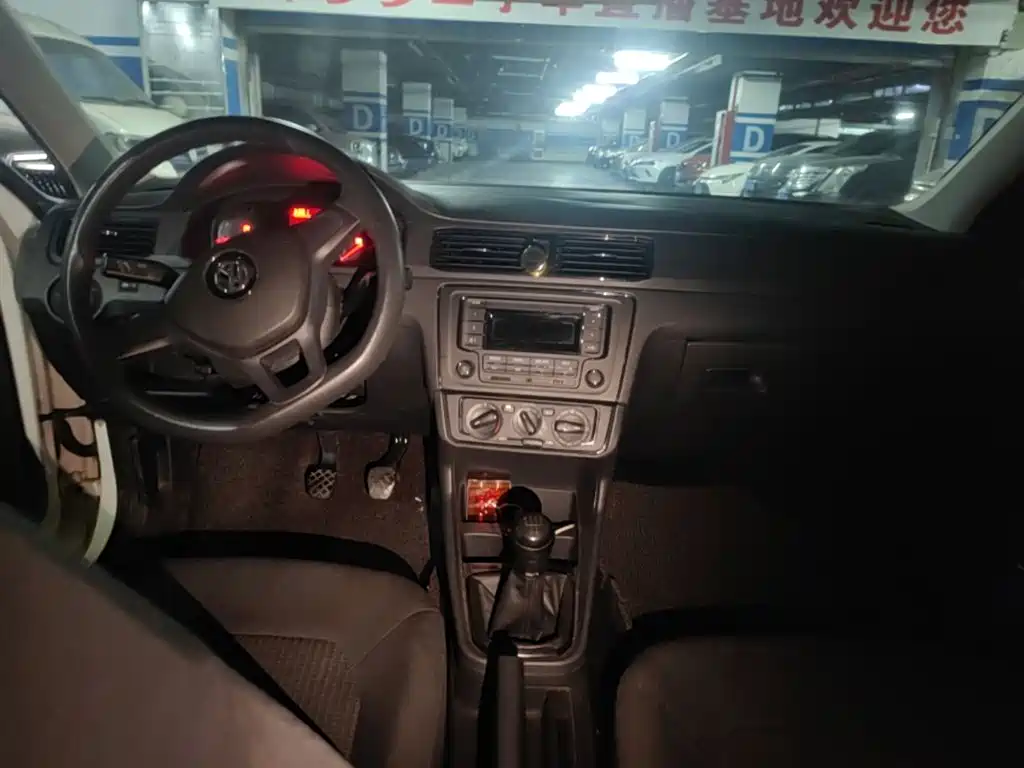 Volkswagen Santana — миниатюра 11