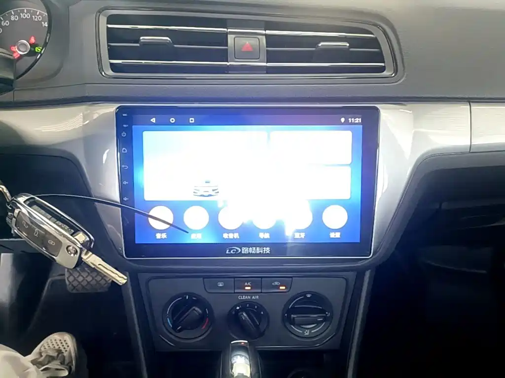 Volkswagen Lavida — миниатюра 13