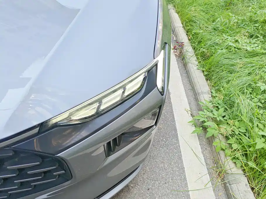 Ford Mondeo — миниатюра 5