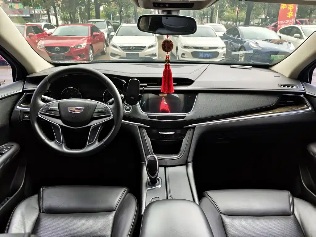 Cadillac XT5 — миниатюра 9