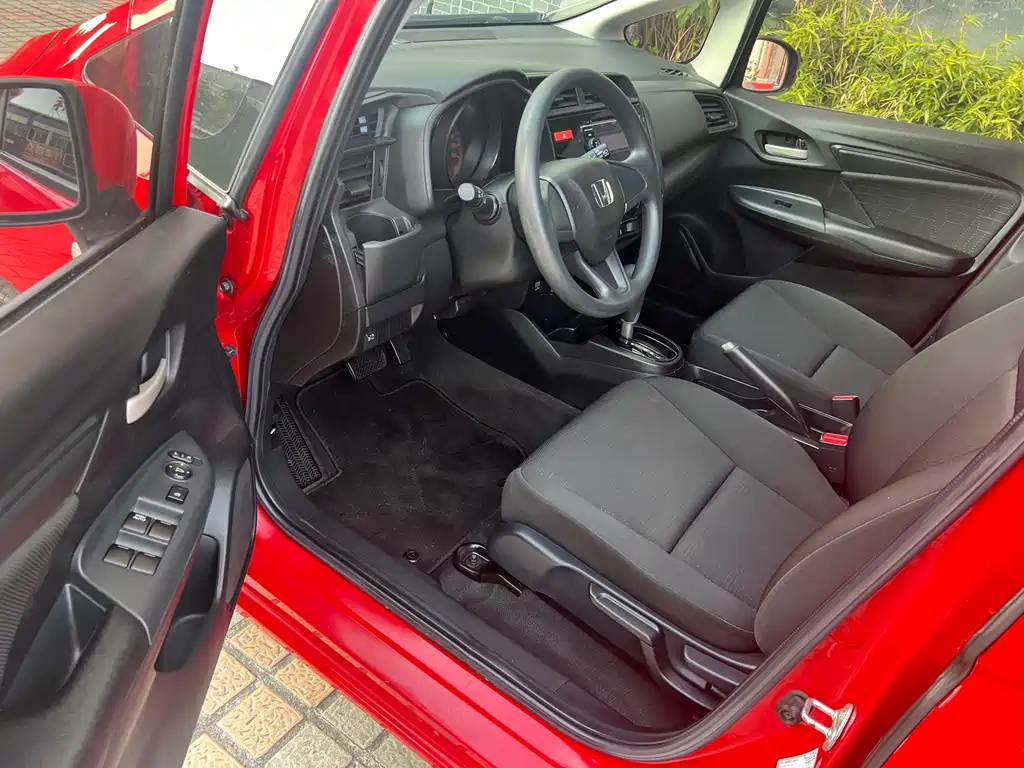 Honda Fit — миниатюра 11