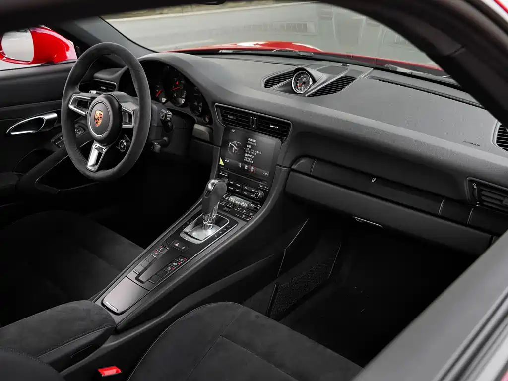 Porsche 911 2017 Carrera 4 GTS 3.0T