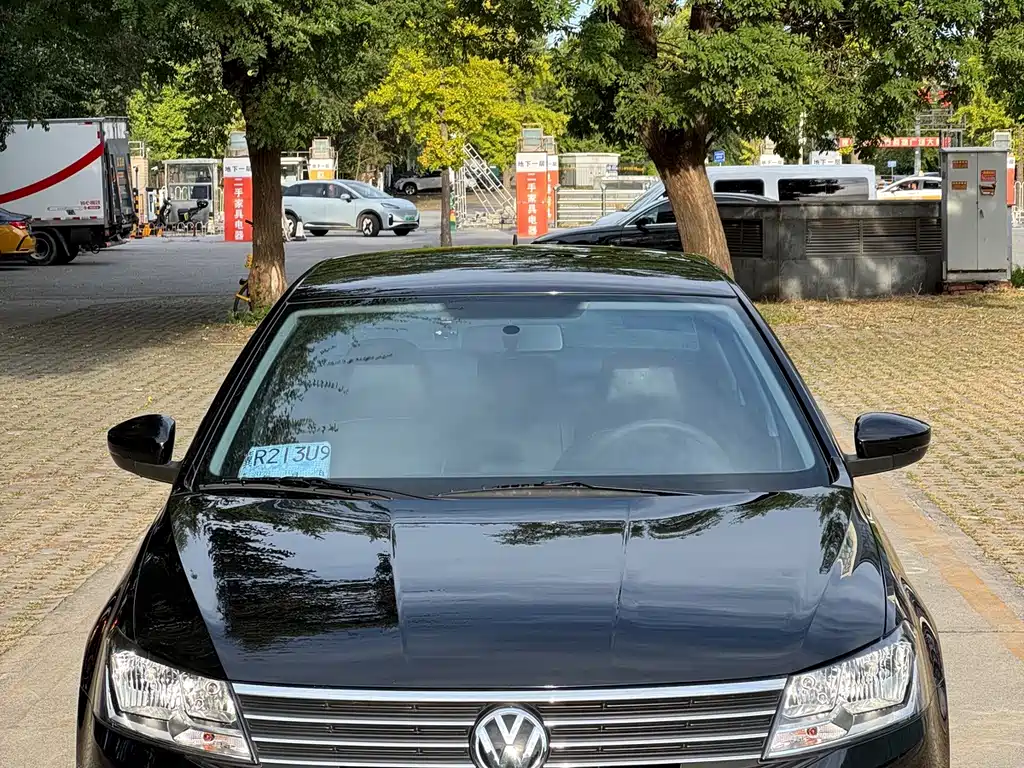Volkswagen Lavida — миниатюра 2