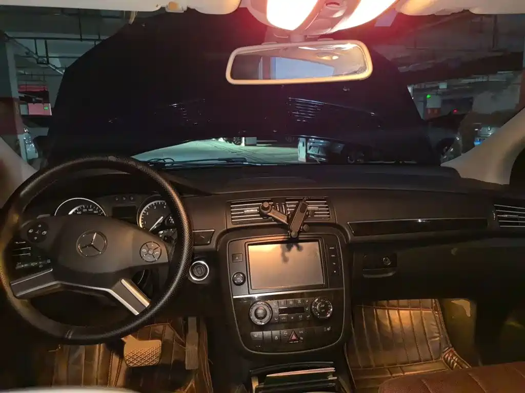 Mercedes-Benz R-Class — миниатюра 13
