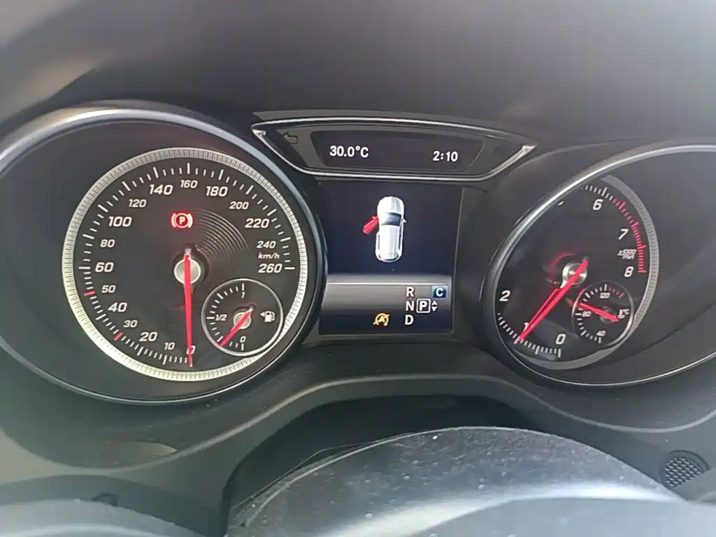 Mercedes-Benz GLA — миниатюра 16