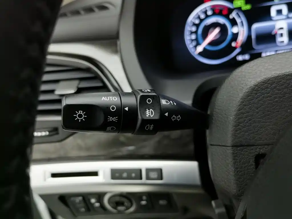 BYD Tang New Energy — миниатюра 21
