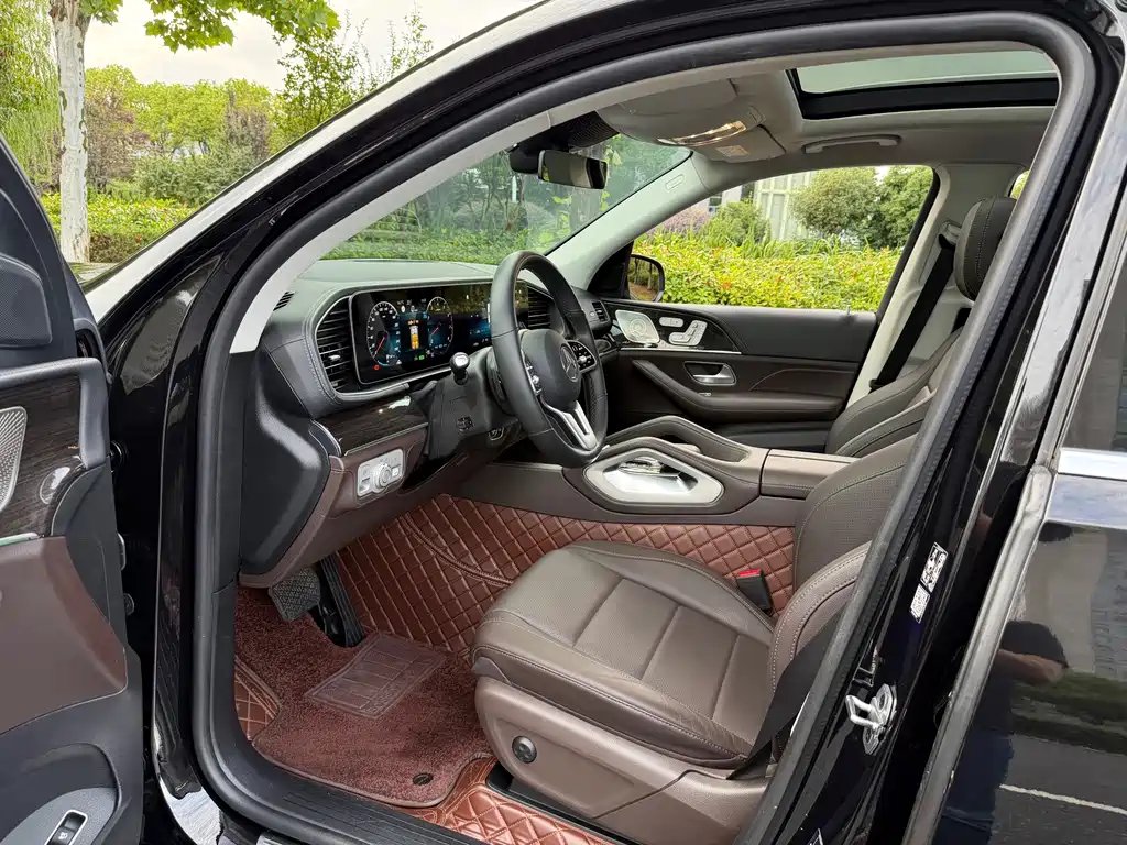 Mercedes-Benz GLS — миниатюра 7