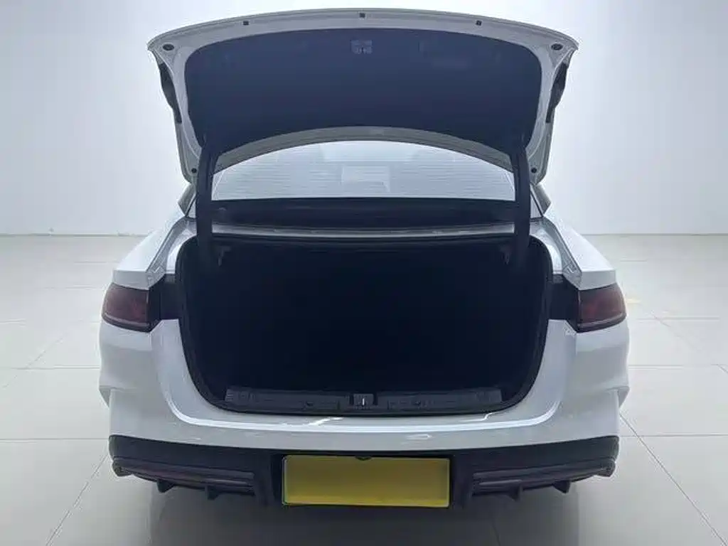 BYD Qin L — миниатюра 17