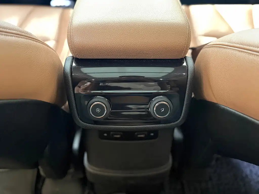NIO ES8 — миниатюра 12