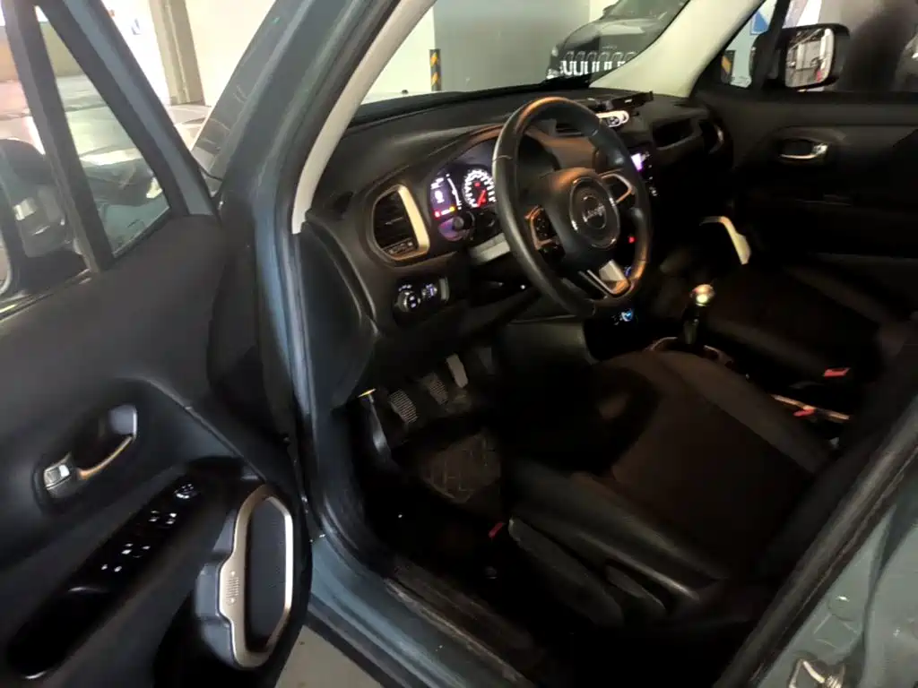 Jeep Renegade — миниатюра 16