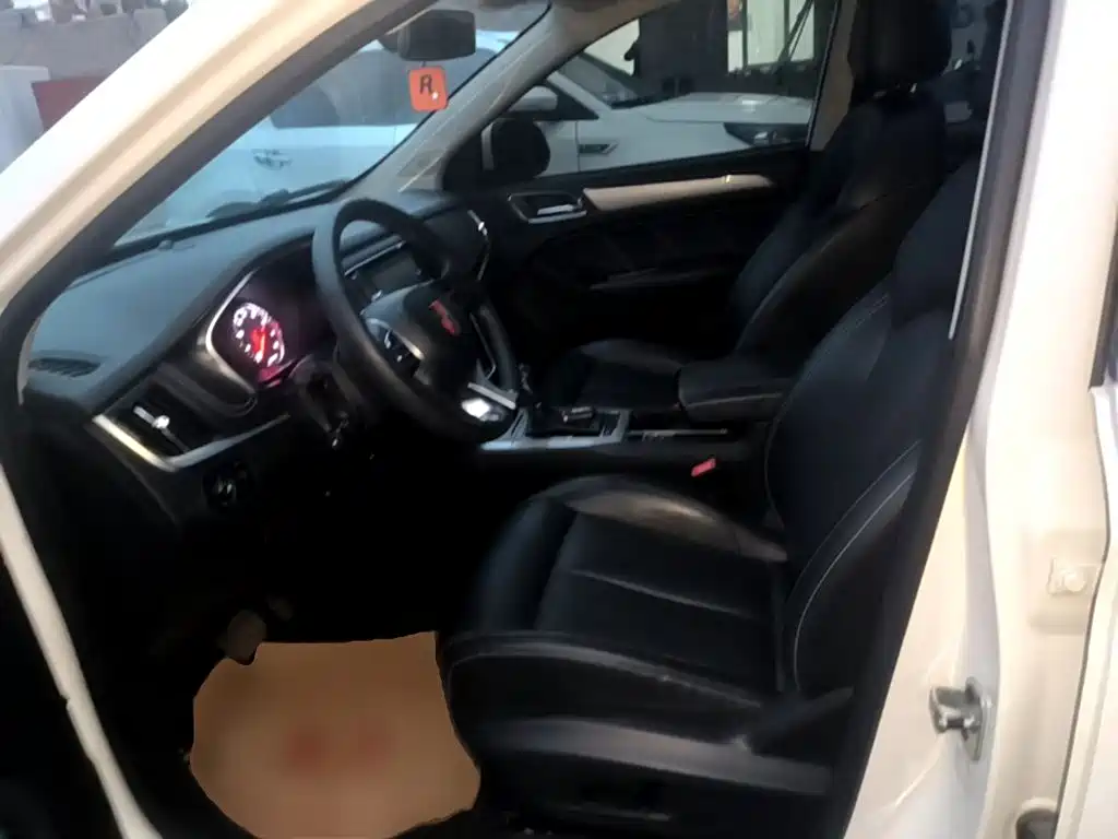 Roewe RX5 — миниатюра 15