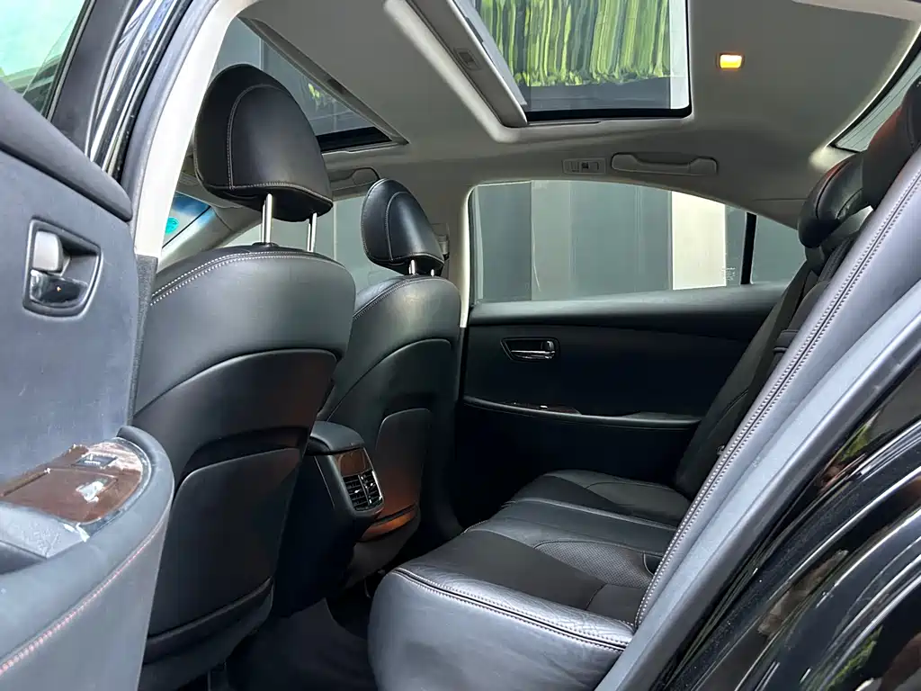 Lexus ES — миниатюра 10