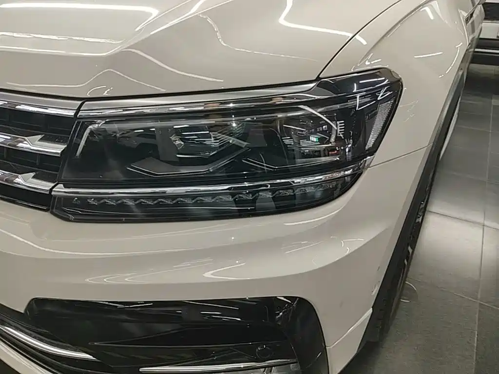 Volkswagen Tiguan L — миниатюра 24