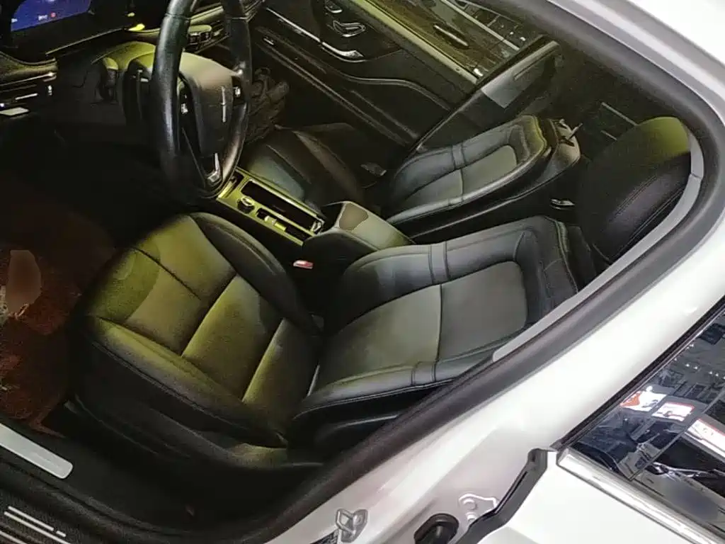 Lincoln Corsair — миниатюра 15