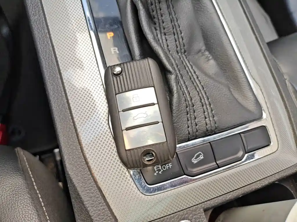 Roewe RX5 — миниатюра 9