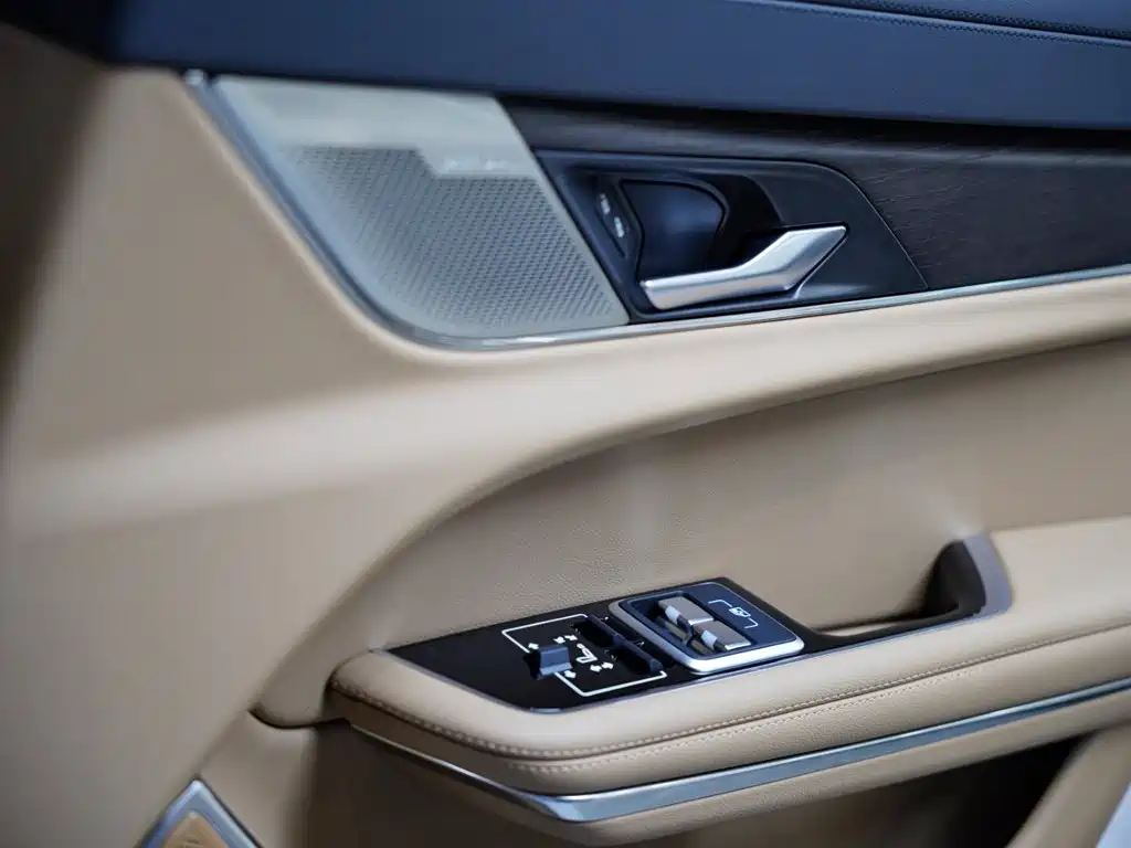 Jaguar XFL — миниатюра 56