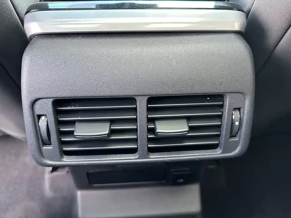 Land Rover Velar — миниатюра 15