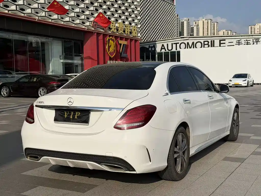 Mercedes-Benz C-Class — миниатюра 10