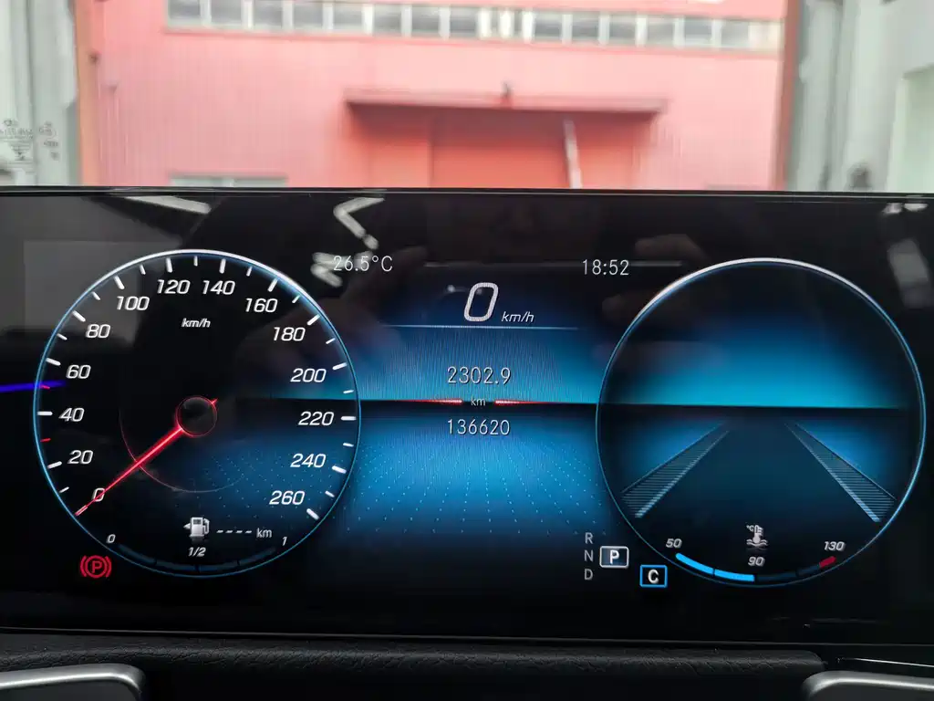 Mercedes-Benz GLB — миниатюра 15