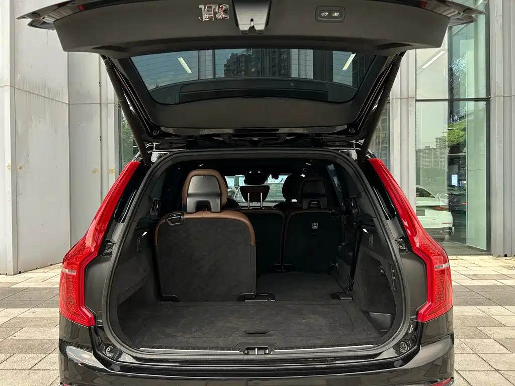 Volvo XC90 — миниатюра 16