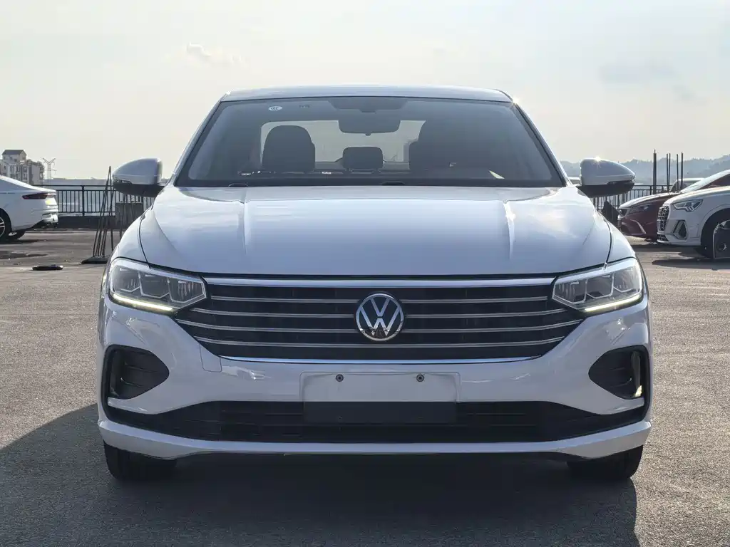Volkswagen Lavida — миниатюра 2
