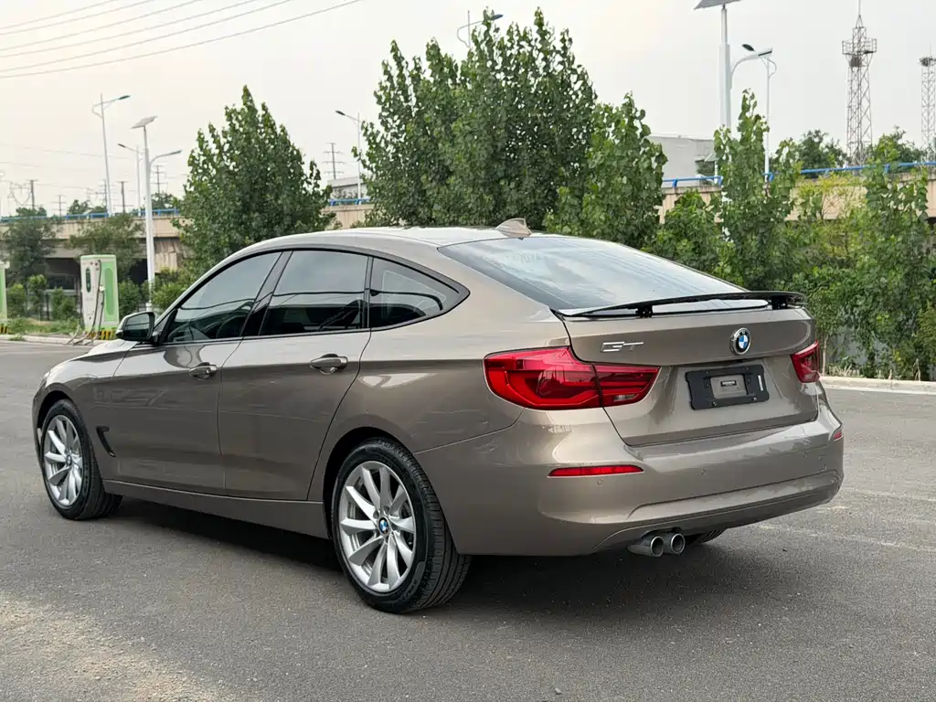 BMW 3 Series GT 3 GT 2019 320i Fashion