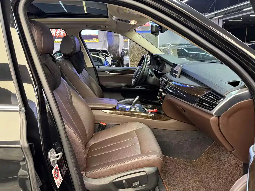 BMW X5 (Import) — миниатюра 9