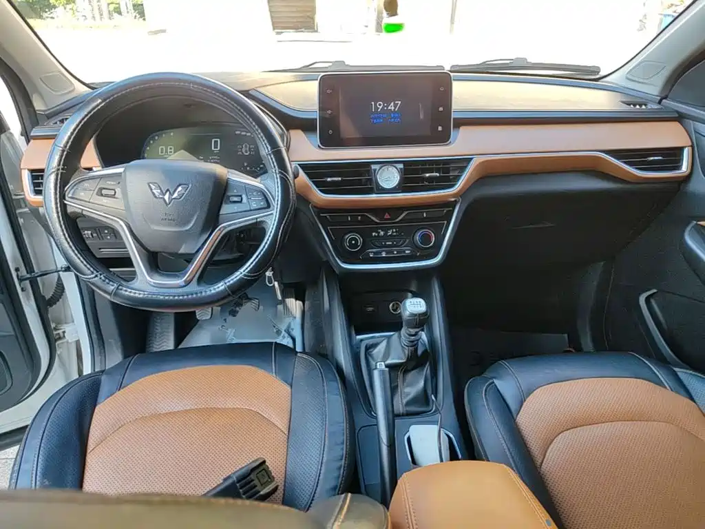 Wuling Hongguang S3 — миниатюра 10