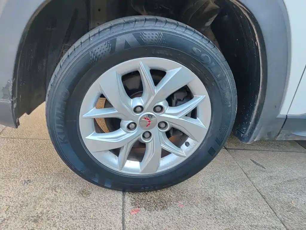 Wuling Hongguang S3 — миниатюра 23