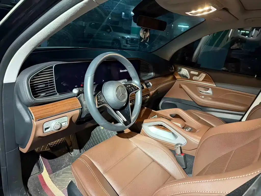 Mercedes-Benz GLE New Energy — миниатюра 8