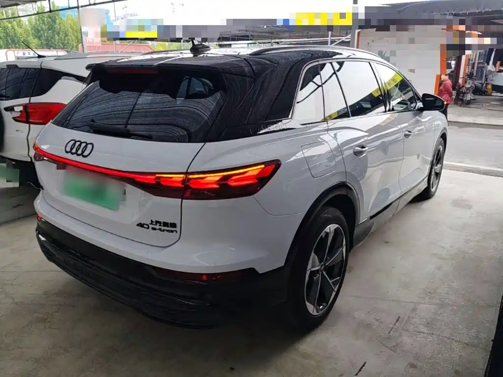 Audi Q5 e-tron — миниатюра 7