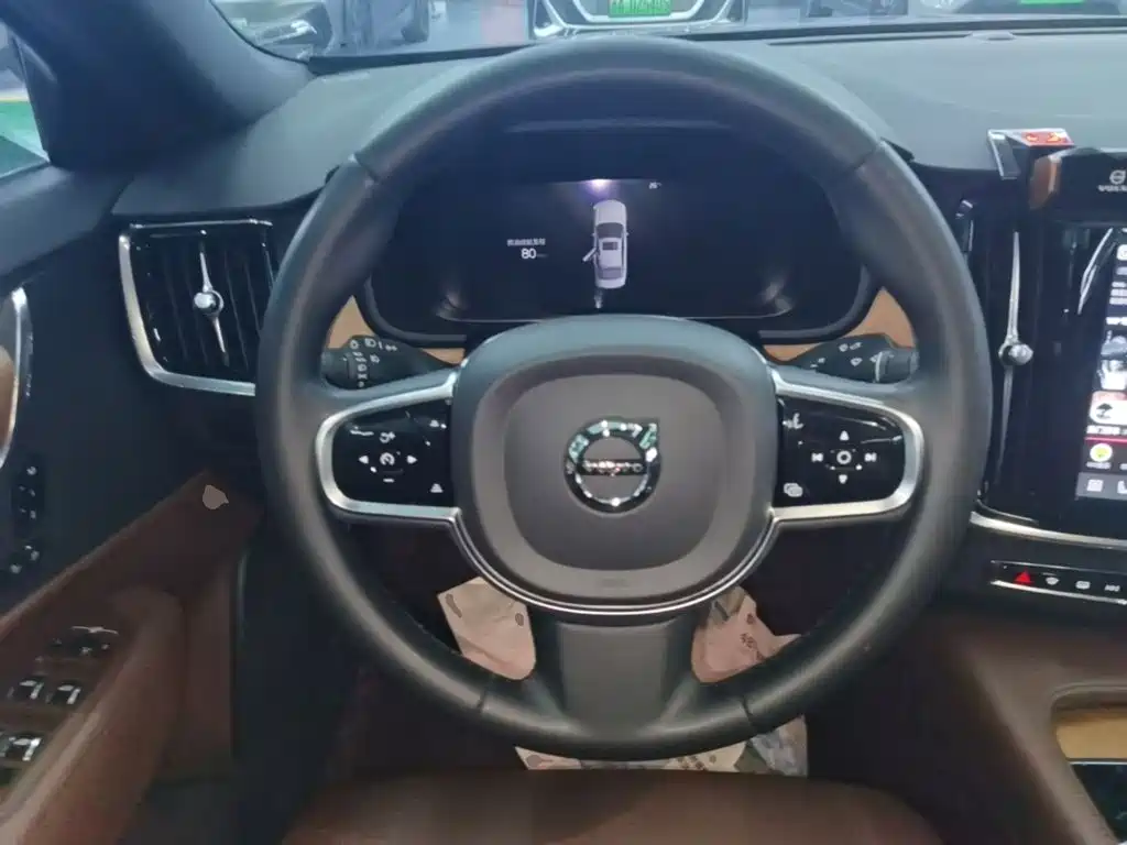 Volvo S90 — миниатюра 11