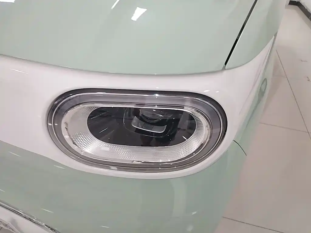 Wuling MINIEV — миниатюра 24