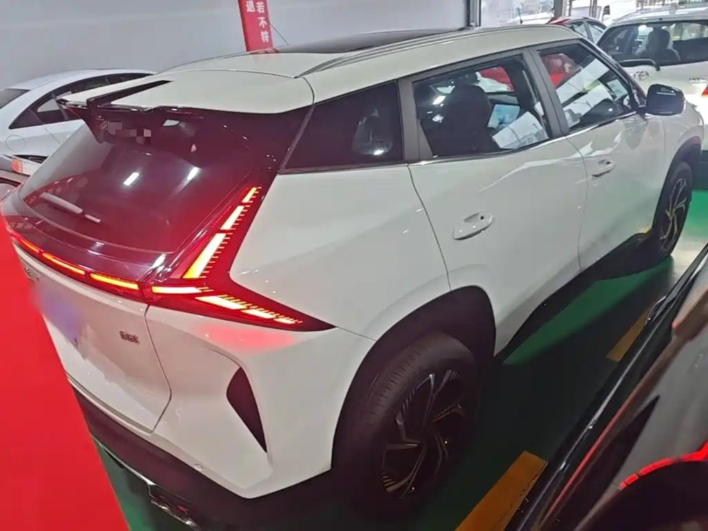 Geely Boyue — миниатюра 7