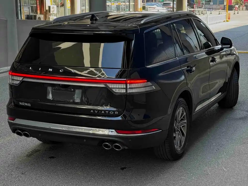Lincoln Aviator (Import) — миниатюра 4