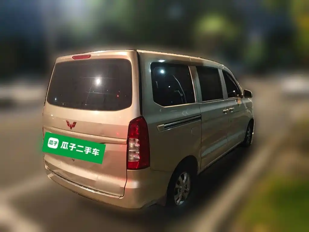 Wuling Hongguang V — миниатюра 8